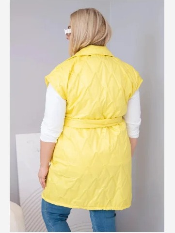Dámska vesta Plus Size prešívaná s pásom a golierom žltá