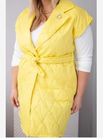 Dámska vesta Plus Size prešívaná s pásom a golierom žltá