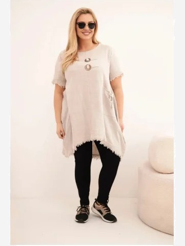 Dámske bavlnené šaty Plus Size s predĺženým zadným dielom a s vreckom béžová