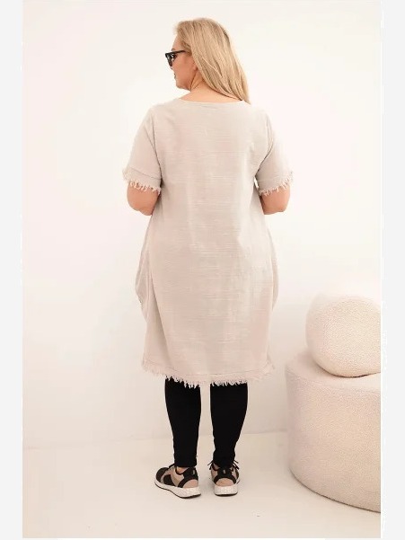 Dámske bavlnené šaty Plus Size s predĺženým zadným dielom a s vreckom béžová