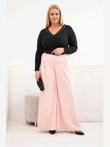Dámske nohavice Plus Size so širokými nohavicami a s opaskom púdrová ružová