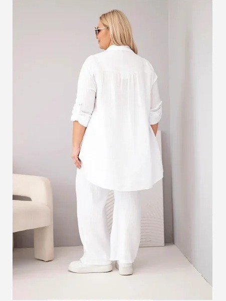 Dámsky mušelínový komplet Plus Size s košeľou zapínanou na gombíky a nohavicami so širokým strihom biely