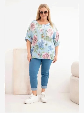 Dámska bavlnená blúzka Plus Size s krátkym rukávom a kvetinovým vzorom modrá