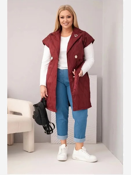 Dámska prešívaná vesta Plus Size s opaskom a golierom slivková