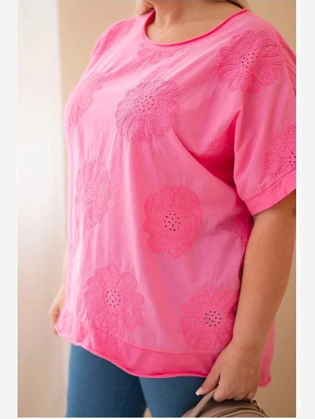 Dámska bavlnená blúzka Plus Size s vyšívanými kvetmi ružová
