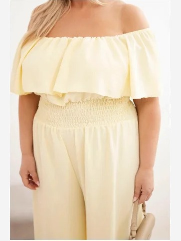 Dámsky overal Plus Size s odhalenými ramenami, s volánom a širokými nohavicami žltý