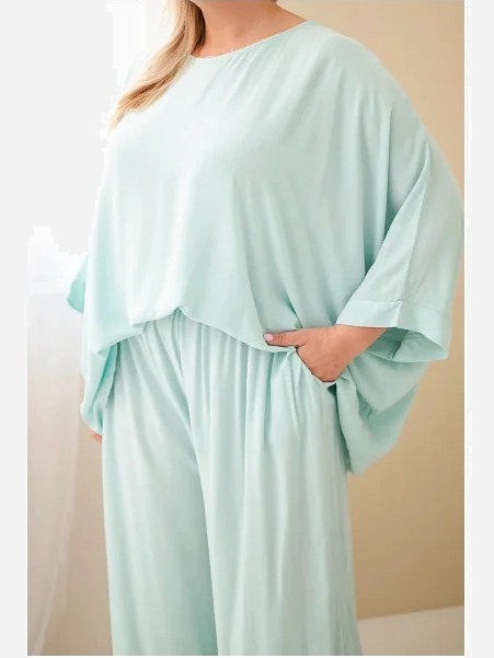 Dámsky plus size viskózový komplet so širokými nohavicami a blúzkou mätový