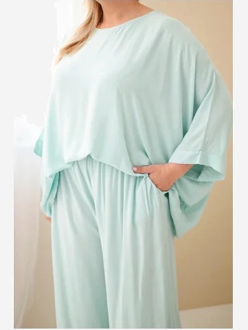 Dámsky plus size viskózový komplet so širokými nohavicami a blúzkou mätový