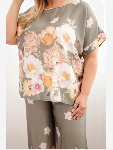 Dámsky komplet Plus Size s blúzkou a nohavicami s kvetinovým vzorom so širokými nohavicami khaki