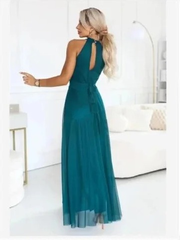 662-4 Elegantné večerné maxi šaty halter so štýlom a zaväzovaním v páse - zelené