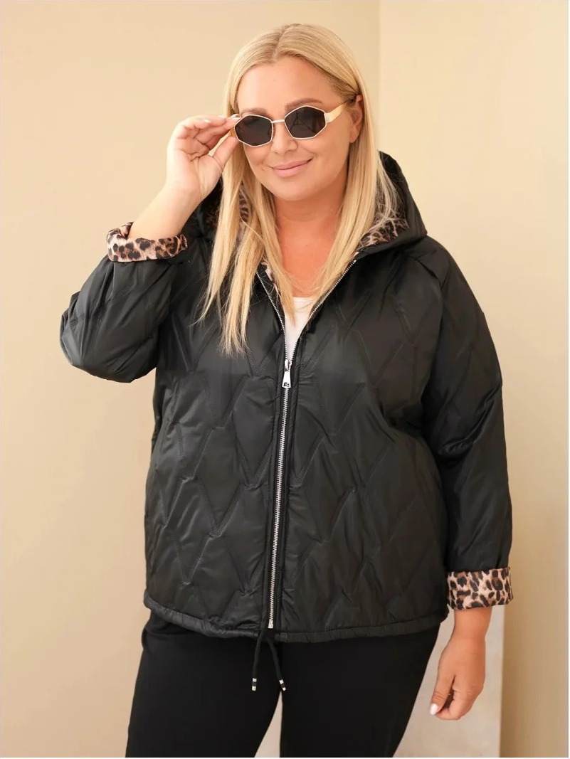 Dámska bunda Plus Size s kapucňou a panterkovým lemovaním čierna