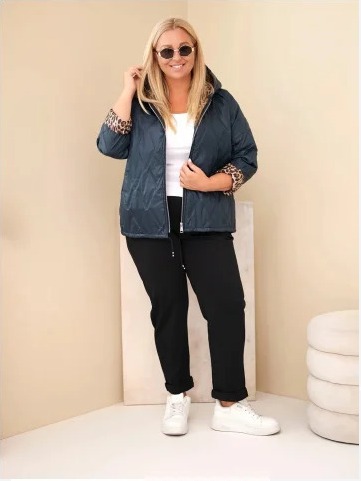 Dámska bunda Plus Size s kapucňou a leopardím lemovaním modrá