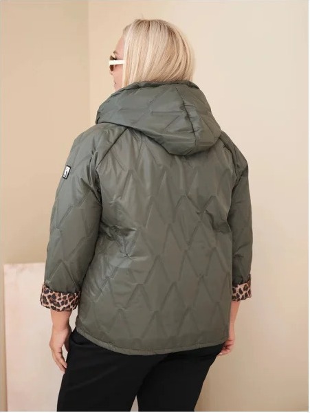 Dámska bunda Plus Size s kapucňou a leopardím lemovaním khaki