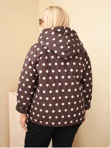 Dámska bunda Plus Size bodkovaná s kapucňou hnedá