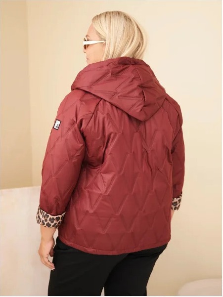 Dámska bunda Plus Size s kapucňou a leopardím lemovaním bordová