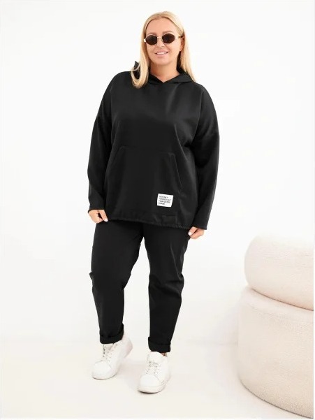 Dámska mikina Plus Size z viskózy s kapucňou a klokankovým vreckom čierna