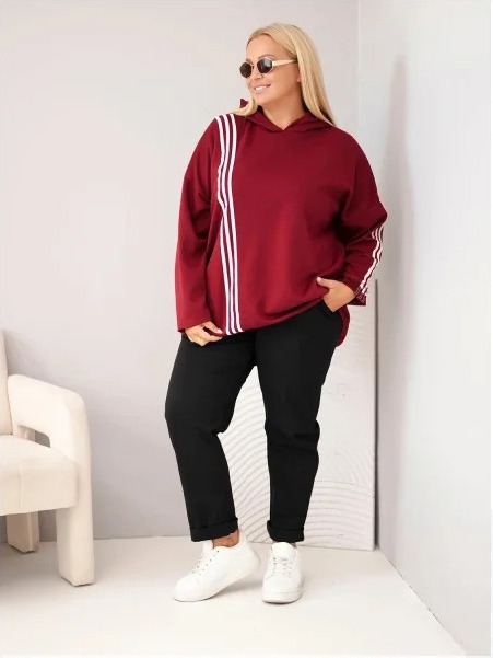 Dámska mikina Plus Size z viskózy s kapucňou a ozdobnými pásikmi bordová