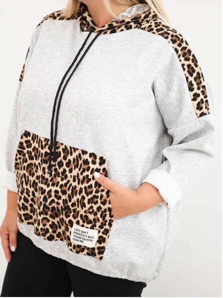 Dámska mikina Plus Size z viskózy s kapucňou a leopardími vložkami sivá