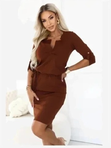 161-20 AGATA Neformálne mini šaty so zaväzovaním v páse - škoricovo hnedá