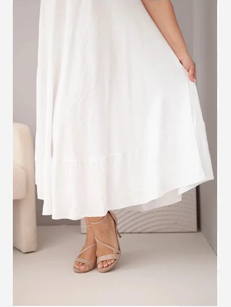 Dámske plus size šaty s krátkym rukávom a volánom z ľahkej viskózy biela