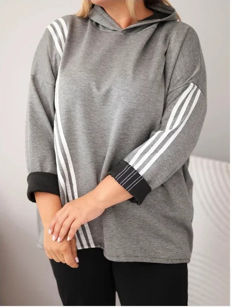 Dámska mikina Plus Size z viskózy s kapucňou a ozdobnými pásikmi tmavosivá tmavo szara
