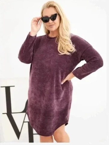 Dámske šaty Plus Size z trúbkového materiálu s voľným strihom tmavo fialová