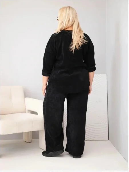 Dámsky komplet Plus Size z viskózy manšestrový so širokými nohavicami a mikinou čierny