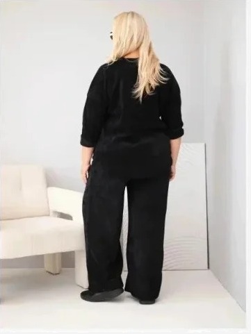 Dámsky komplet Plus Size z viskózy manšestrový so širokými nohavicami a mikinou čierny