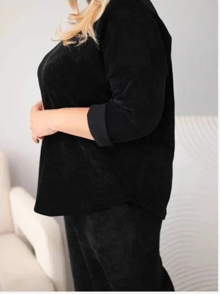 Dámsky komplet Plus Size z viskózy manšestrový so širokými nohavicami a mikinou čierny