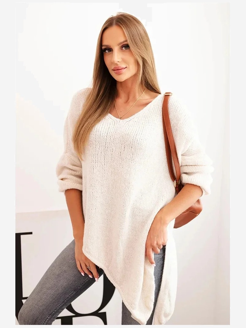 Dámsky asymetrický sveter z vlny Plus Size s výstrihom do V svetlo béžový