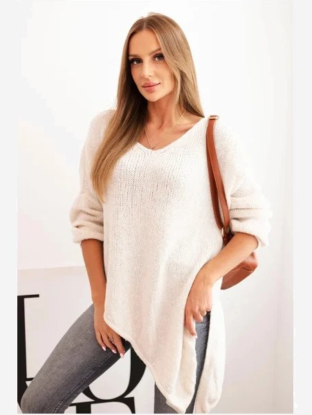 Dámsky asymetrický sveter z vlny Plus Size s výstrihom do V svetlo béžový