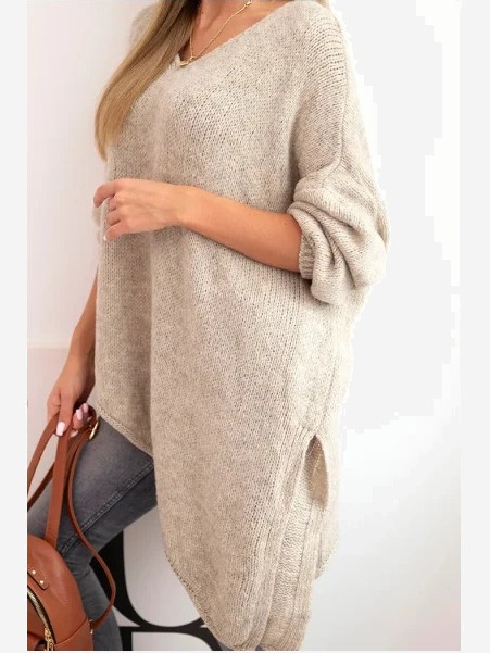 Dámsky asymetrický sveter z vlny Plus Size s V-čkovým výstrihom tmavobéžový