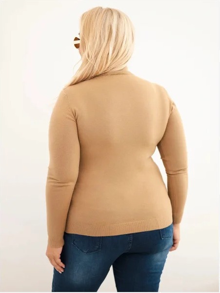 Dámsky sveter Plus Size z viskózy s rolákom camelový