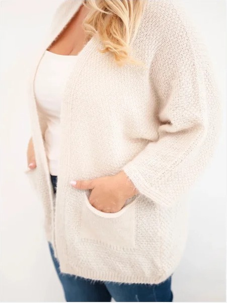 Dámsky sveter Plus Size s vreckami bez zapínania béžový