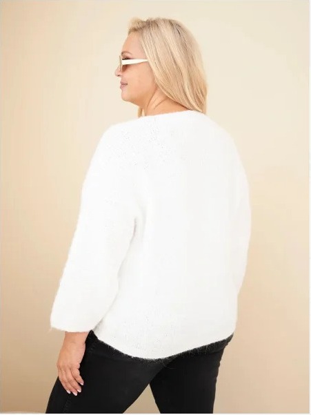 Dámsky sveter Plus Size s výstrihom do V a širokým rukávom ecru