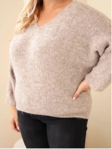 Dámsky sveter Plus Size s výstrihom do V a širokým rukávom tmavý béžový