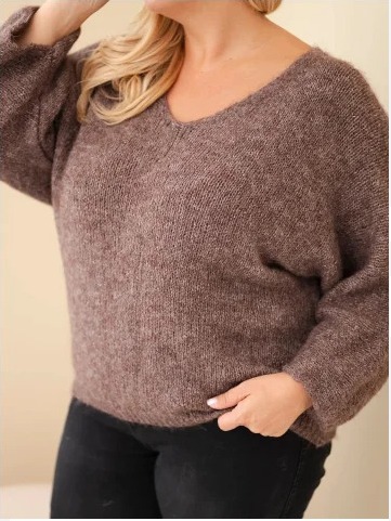 Dámsky sveter Plus Size s výstrihom do V a širokým rukávom mocca