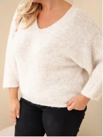 Dámsky sveter Plus Size s véčkovým výstrihom a širokým rukávom béžový