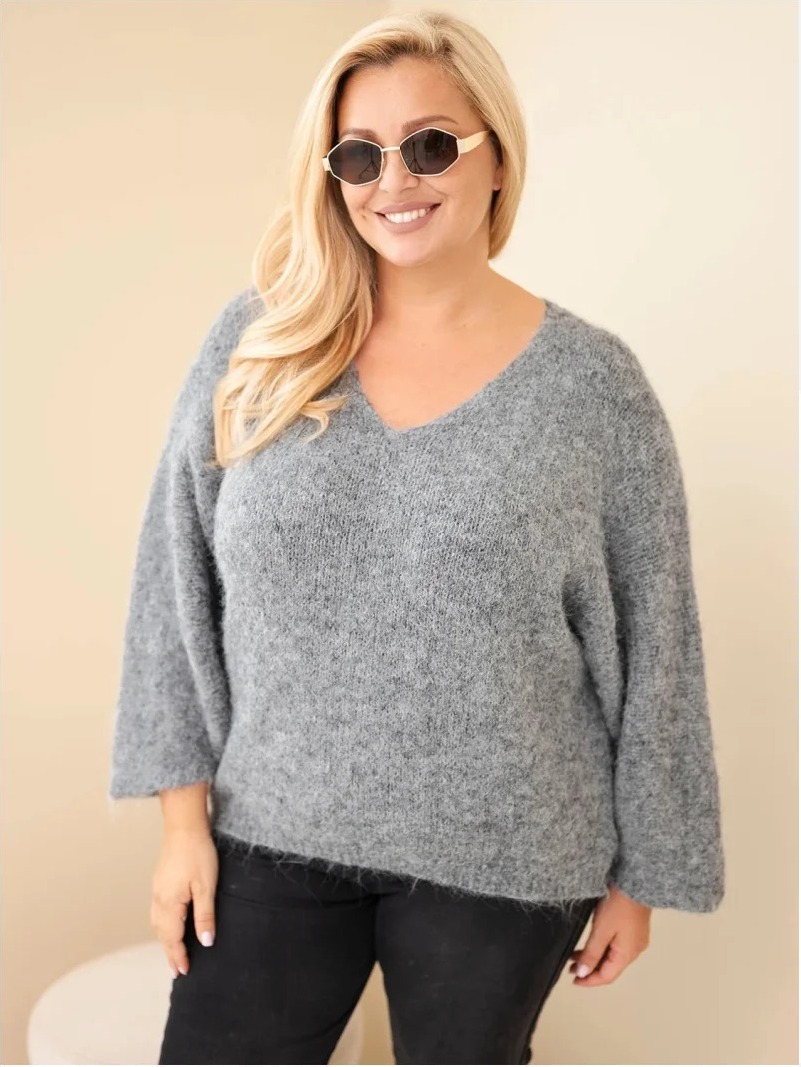 Dámsky sveter Plus Size s výstrihom do V a širokým rukávom sivý