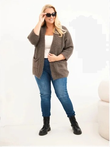 Dámsky sveter Plus Size s vreckami bez zapínania mocca