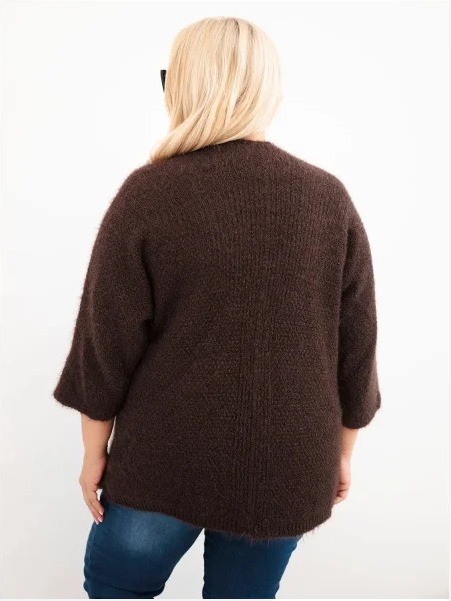 Dámsky sveter Plus Size s vreckami bez zapínania hnedý