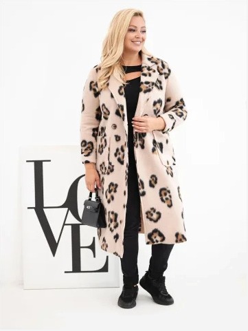 Dámsky elegantný plášť Plus Size s klopami v leopardí vzor béžový