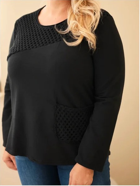 Dámska bavlnená mikina Plus Size s dierkovanou vsadkou a vreckom čierna