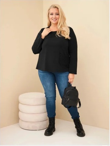Dámska bavlnená mikina Plus Size s dierkovanou vsadkou a vreckom čierna