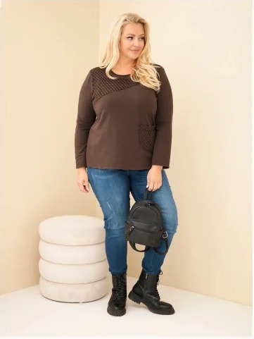 Dámska bavlnená mikina Plus Size s dierkovanou vsadkou a vreckom hnedá