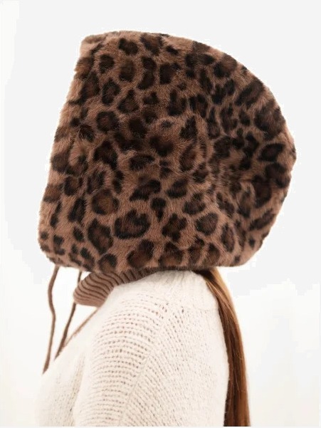 Dámska čiapka kapucňa s kožušinou v leopardí vzor so šnúrkou fango zelená