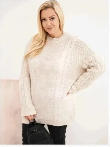 Dámsky sveter Plus Size s vrkočovým vzorom béžový