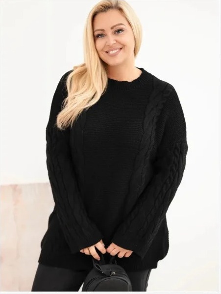 Dámsky sveter Plus Size s vrkočovým vzorom čierny