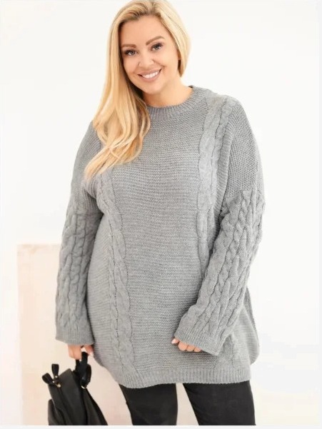 Dámsky sveter Plus Size s vrkočovým vzorom sivý