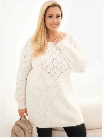 Dámsky sveter Plus Size z dierkovaného úpletu s dlhým rukávom béžový